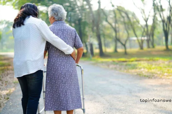 How to Stay Healthy While Caring for an Aging Loved One